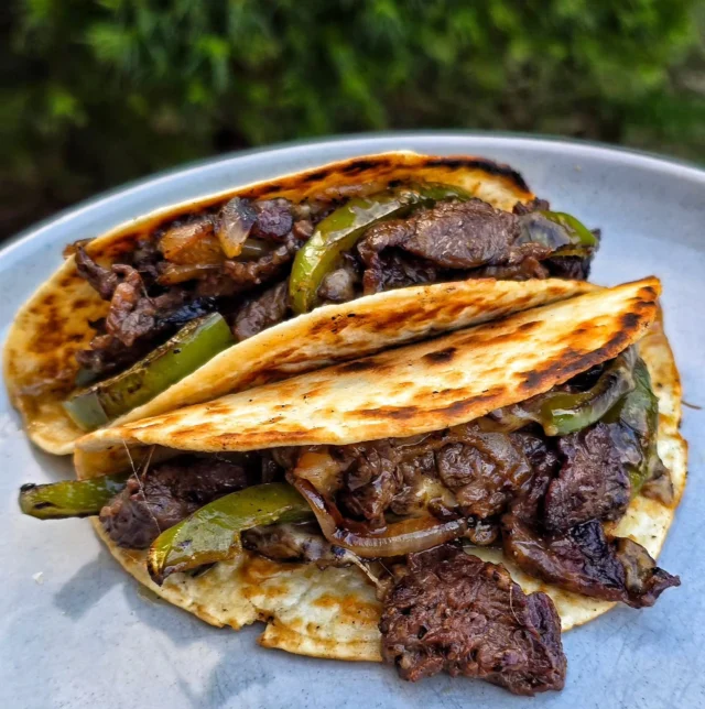 Philly cheesesteak… but make it a taco 👀🌮⁠
⁠
Another cracking creation from one of our #LaBanderitaLegends @thenortherngrillers 🙌⁠
⁠
#LaBanderita #PhillyCheesesteak #Tacos #TacoInspo #TacoNight
